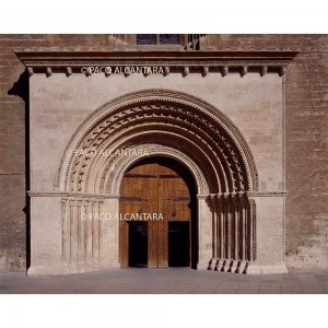 Puerta de la Almoina. Rómanico
