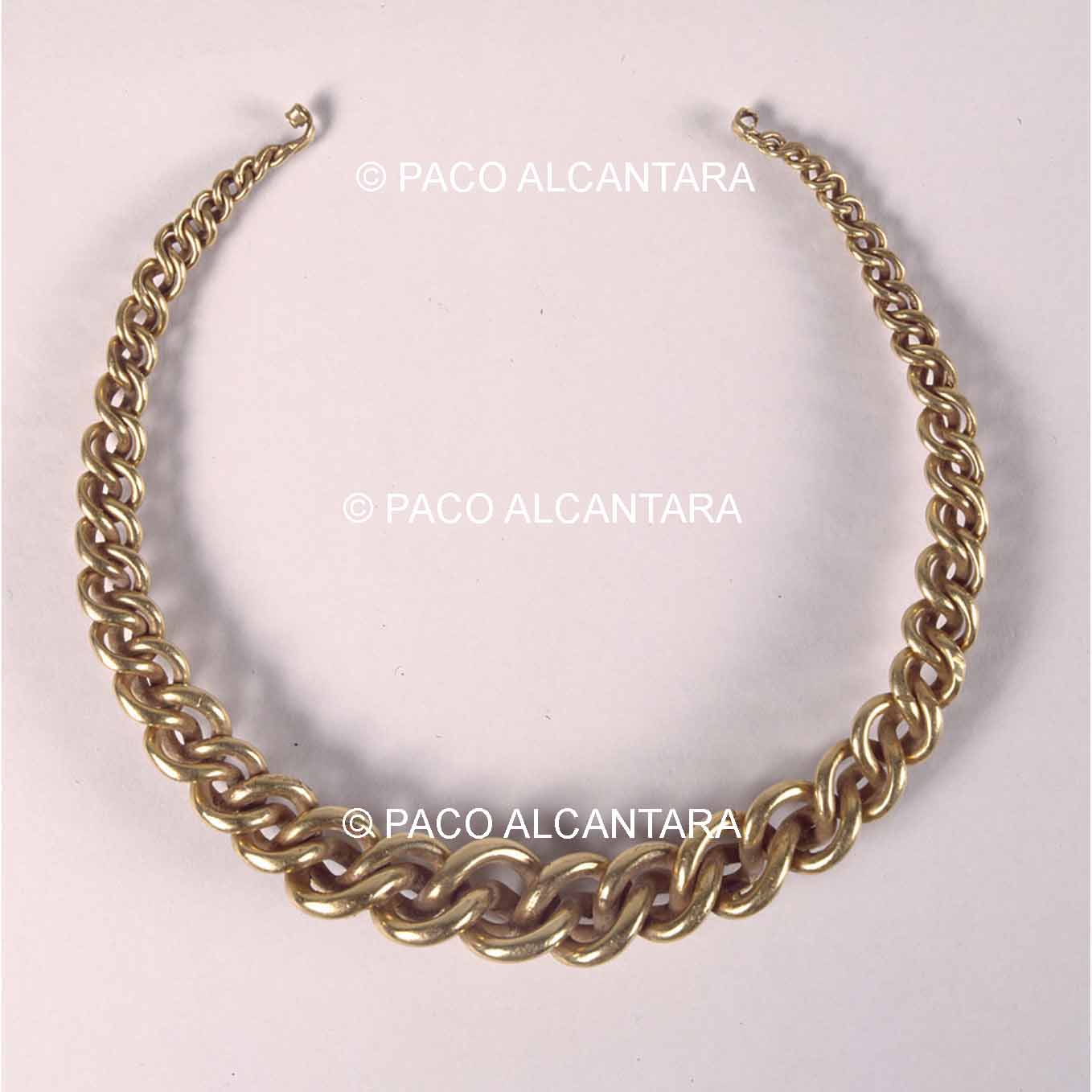 4819-Orfebrería-Torques de hilos entrelazados 4819-Orfebrería-Torques de hilos entrelazados