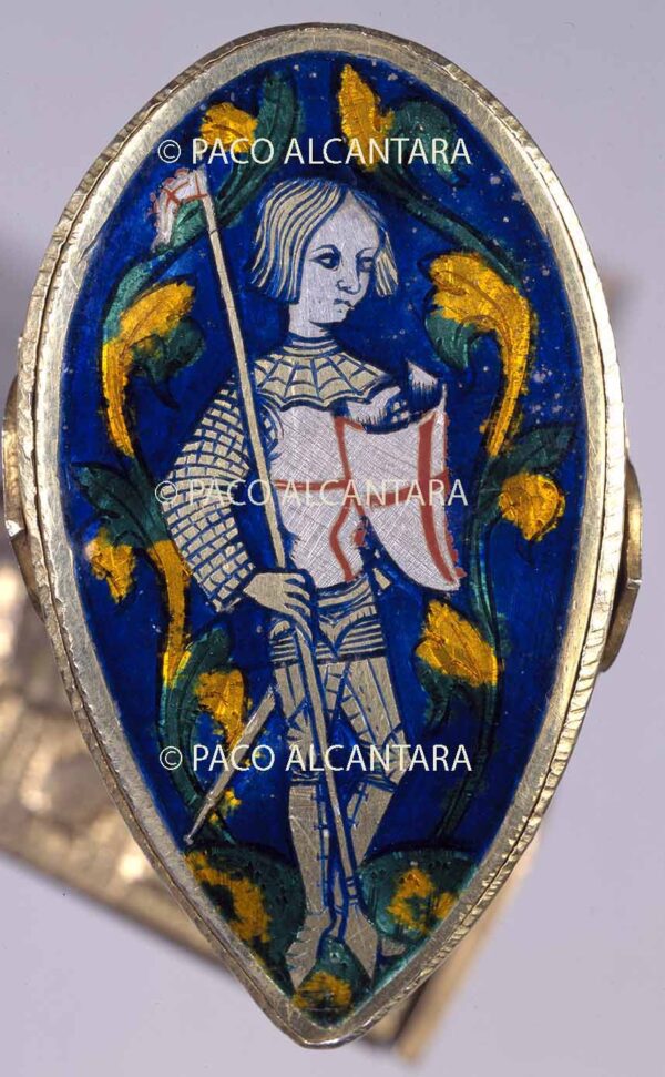 Relicario del brazo de San Jorge de la Reina de Chipre.Detalle esmalte