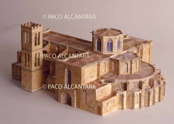 Maqueta docentista de la catedral (1262-1330). En proceso de ejecución.
